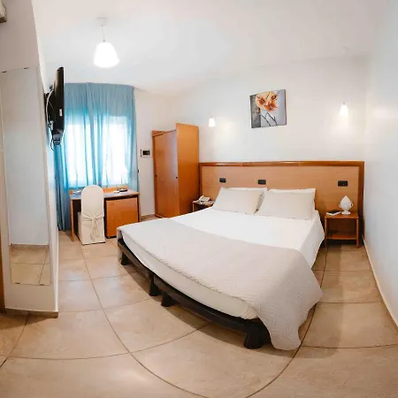 Accord Le Rose Hotel 4*