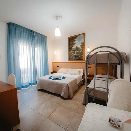 Hotel Accord Le Rose 4*