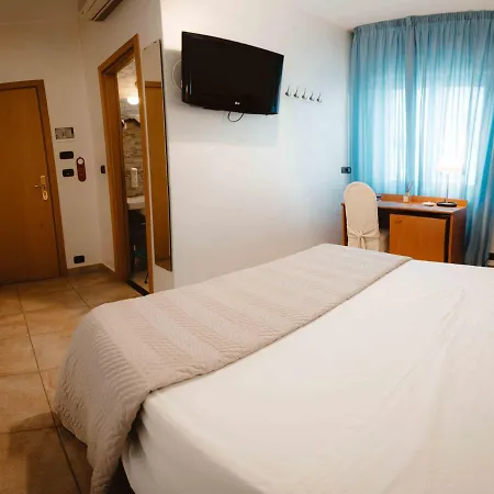 Accord Le Rose Hotel 4*