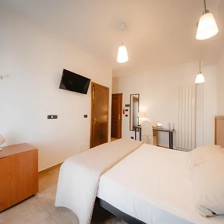 Accord Le Rose Hotel