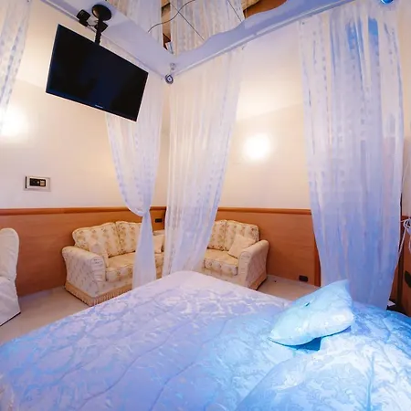 호텔 Accord Le Rose 4*